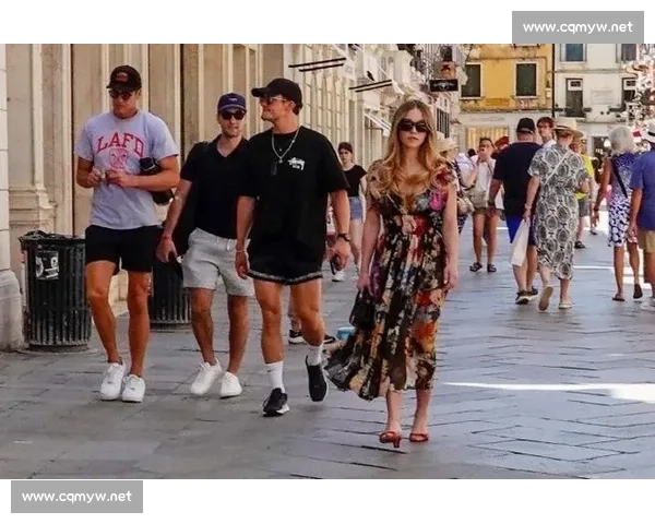 悉尼妹恢复单身引英超豪门球星集体追捧,坦言现阶段专注事业 悉尼妹恢复单身引英超豪门球星集体追捧,坦言现阶段专注事业