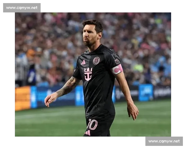 梅西右腿肌肉拉伤休战 3 周!迈阿密锋线危机升级,北美争冠路遇阻 梅西右腿肌肉拉伤休战 3 周!迈阿密锋线危机升级,北美争冠路遇阻