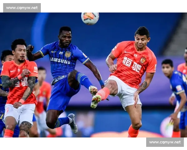 恒大与苏宁决赛次回合巅峰对决全景呈现与关键战术深度解读全方位